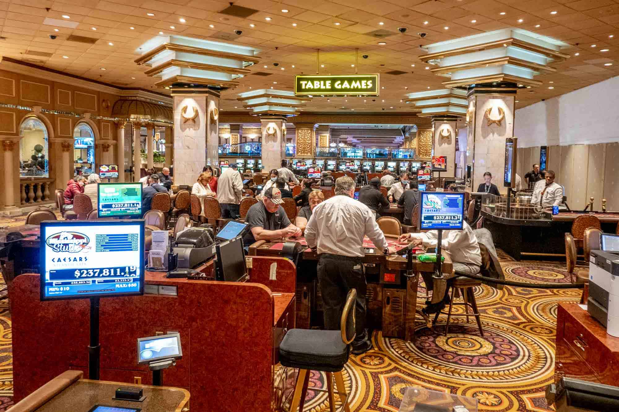 Slot Makinelerinde Kazanma Sanatı: Stratejik Yaklaşımlar